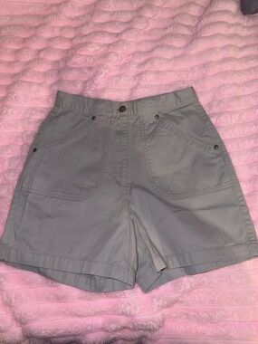 Vintage Gray High-Waist Women's Shorts with Front Pockets